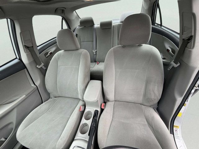 2011 Toyota Corolla 4dr Sedan Automatic LE - 22958087 - 13