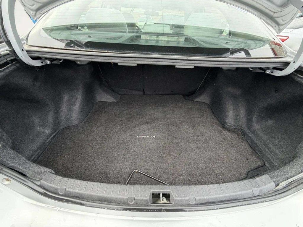 2011 Toyota Corolla 4dr Sedan Automatic LE - 22958087 - 16
