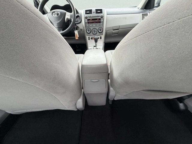 2011 Toyota Corolla 4dr Sedan Automatic LE - 22958087 - 19