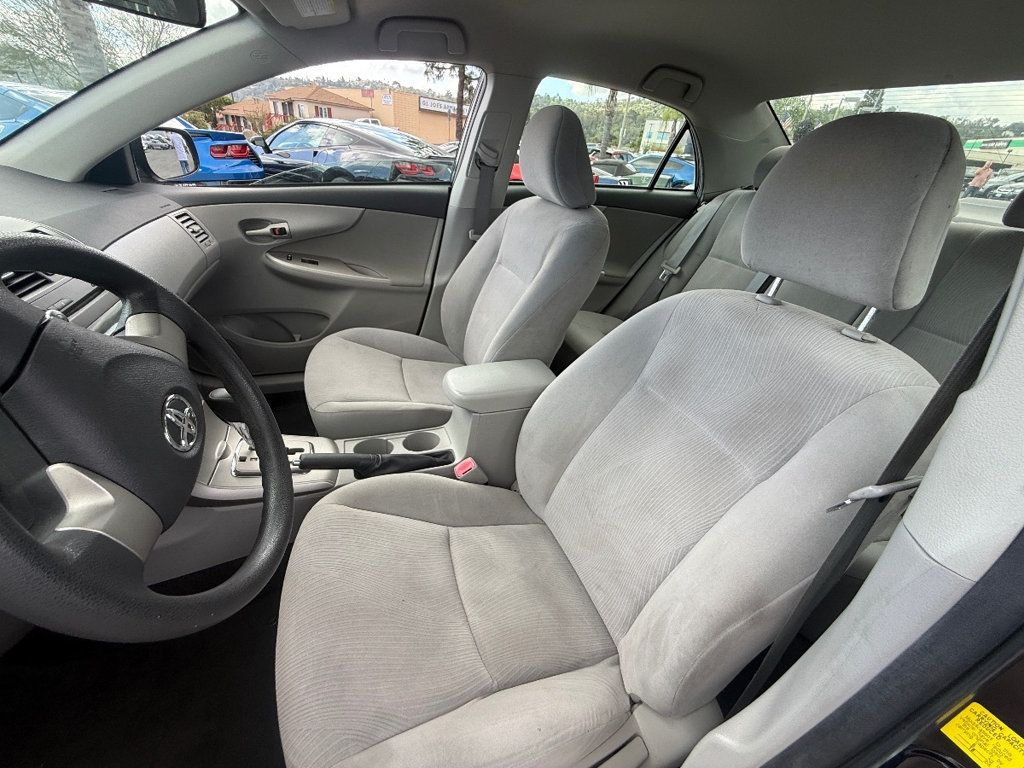 2011 Toyota Corolla 4dr Sedan Automatic LE - 22996313 - 10