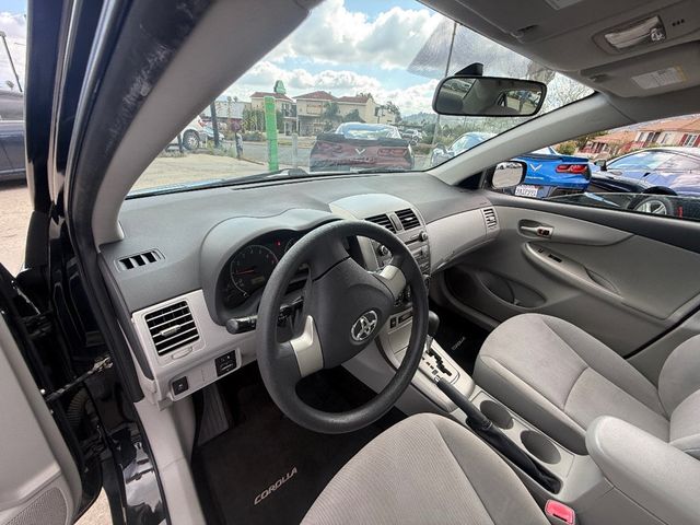 2011 Toyota Corolla 4dr Sedan Automatic LE - 22996313 - 11