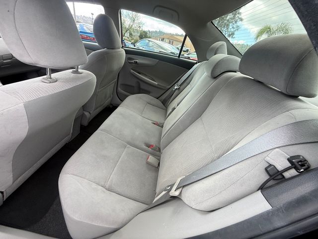 2011 Toyota Corolla 4dr Sedan Automatic LE - 22996313 - 14