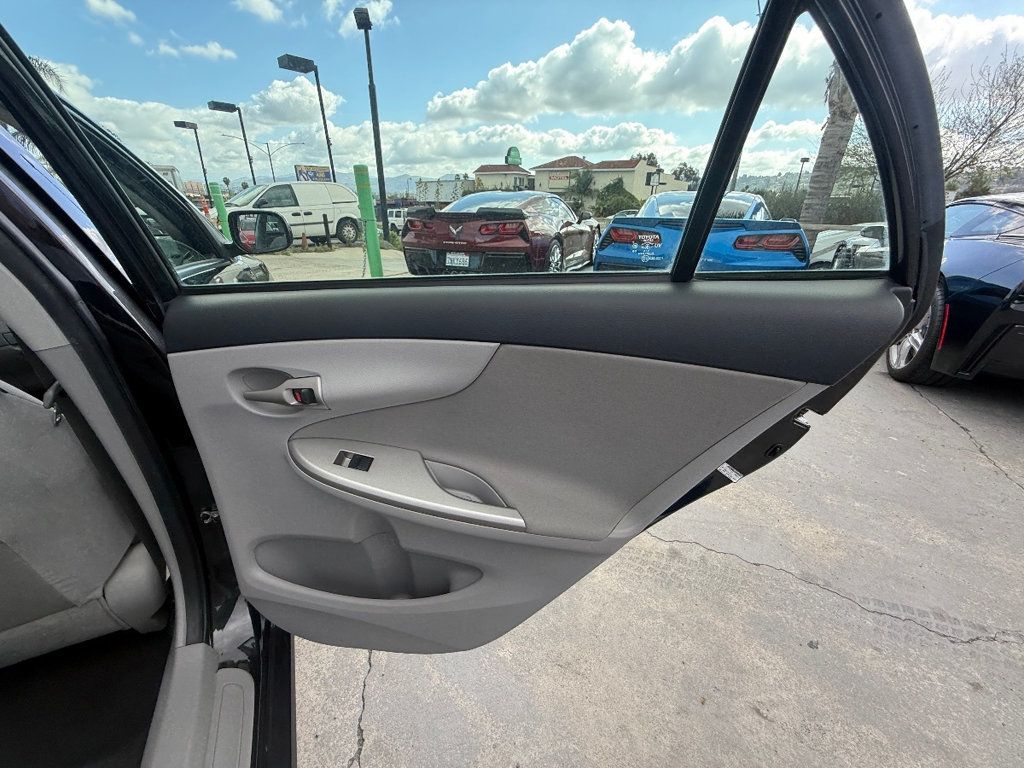 2011 Toyota Corolla 4dr Sedan Automatic LE - 22996313 - 16