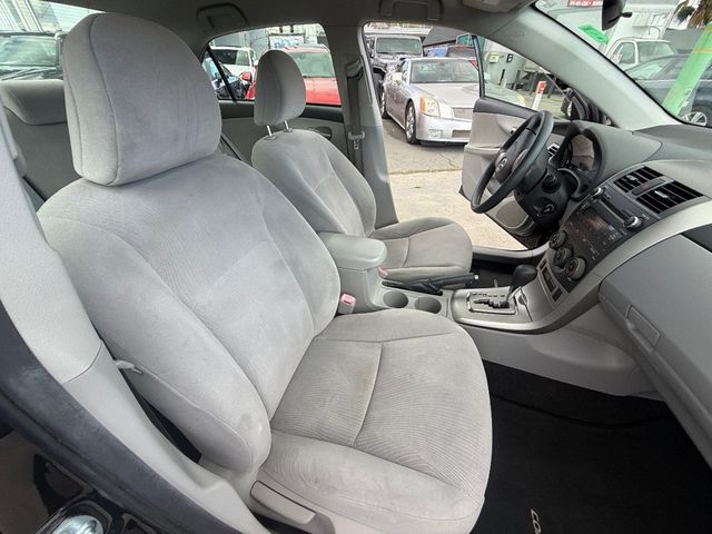 2011 Toyota Corolla 4dr Sedan Automatic LE - 22996313 - 17