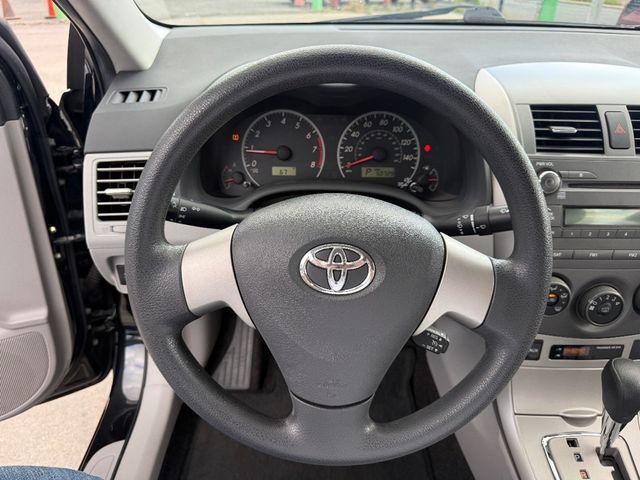 2011 Toyota Corolla 4dr Sedan Automatic LE - 22996313 - 19