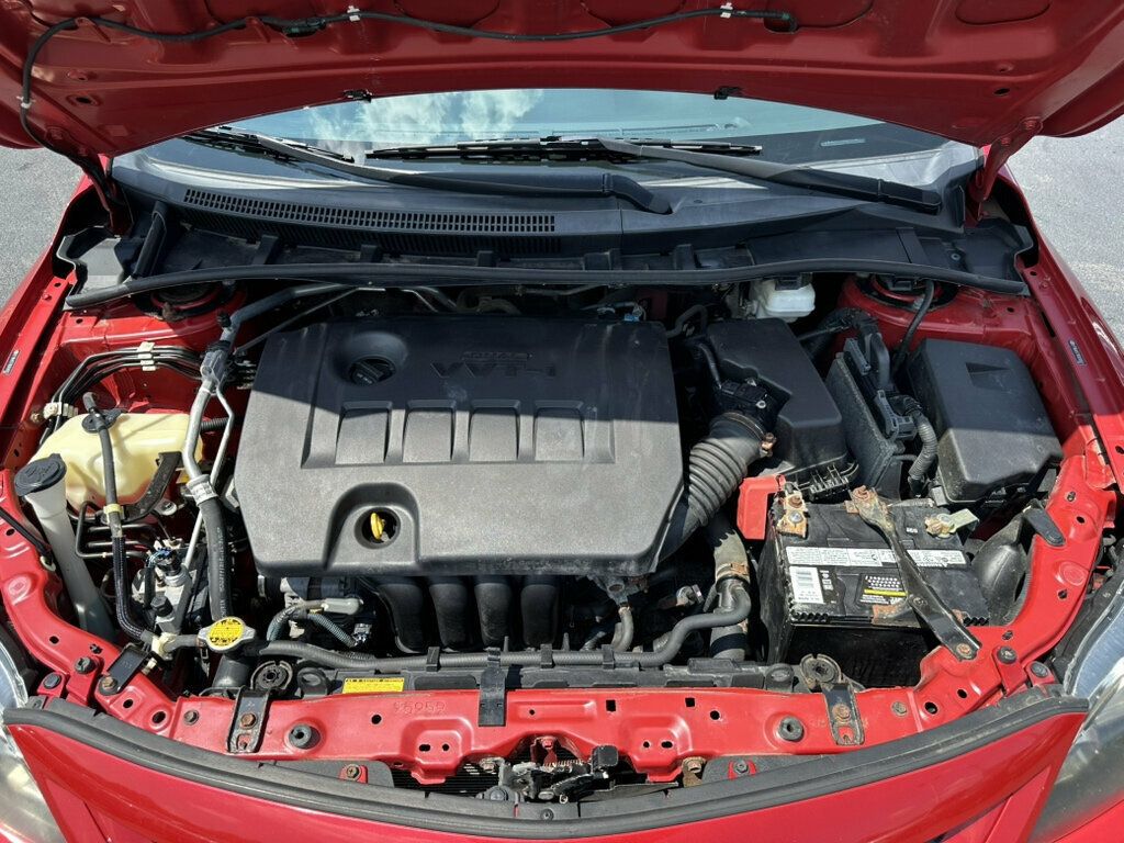 2011 Toyota Corolla 4dr Sedan Automatic LE - 23062330 - 30