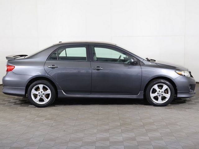 2011 Toyota Corolla 4dr Sedan Automatic S - 22944431 - 10