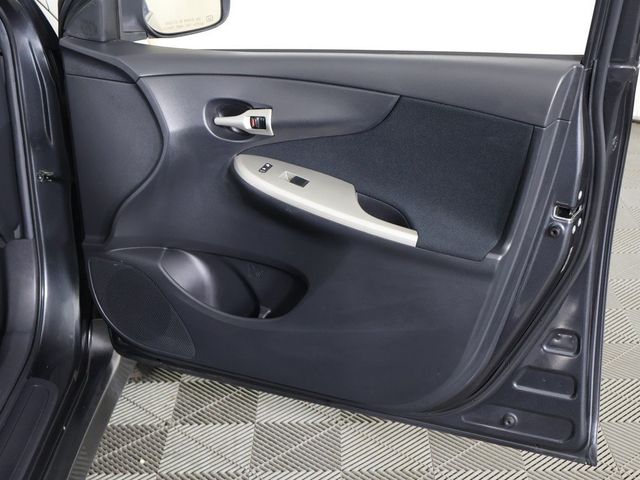 2011 Toyota Corolla 4dr Sedan Automatic S - 22944431 - 15