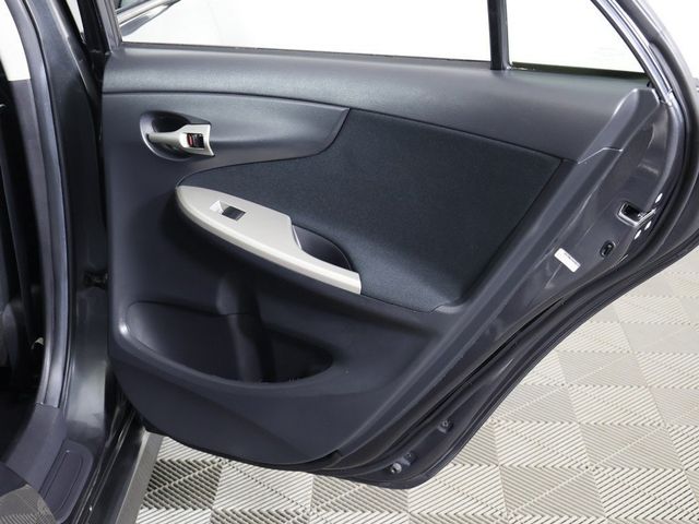 2011 Toyota Corolla 4dr Sedan Automatic S - 22944431 - 17