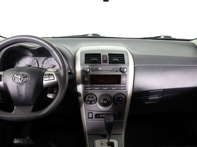 2011 Toyota Corolla 4dr Sedan Automatic S - 22944431 - 26