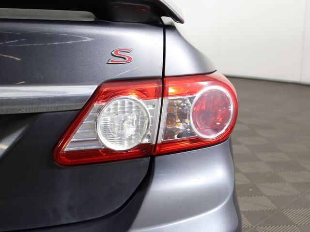 2011 Toyota Corolla 4dr Sedan Automatic S - 22944431 - 8