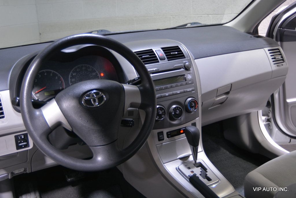 2011 Toyota Corolla 4dr Sedan Automatic S - 22402566 - 28