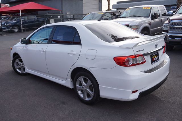 2011 Toyota Corolla LOW MILES, MOON ROOF, CLOTH SEATS - 23002391 - 3