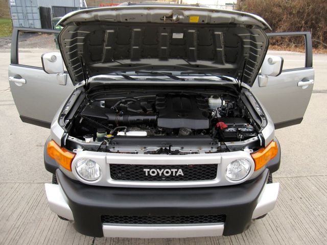 2011 Toyota FJ Cruiser 4WD 4dr Automatic - 22717772 - 33