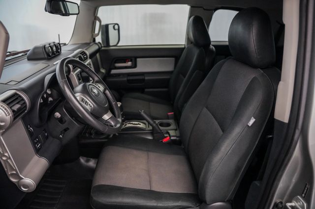 2011 Toyota FJ Cruiser 4WD 4dr Automatic - 23037890 - 17