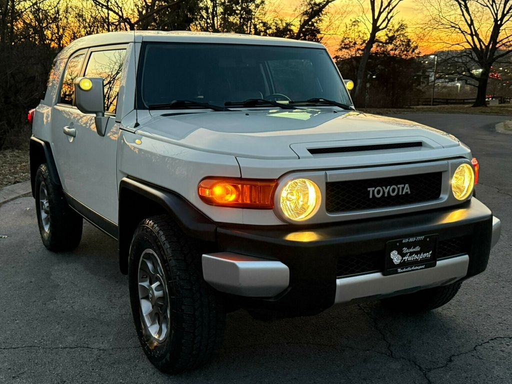 2011 Toyota FJ Cruiser 6-Speed Manual Trans, Rear Diff Lock, Upgrade / Convenience Pack - 22984371 - 12