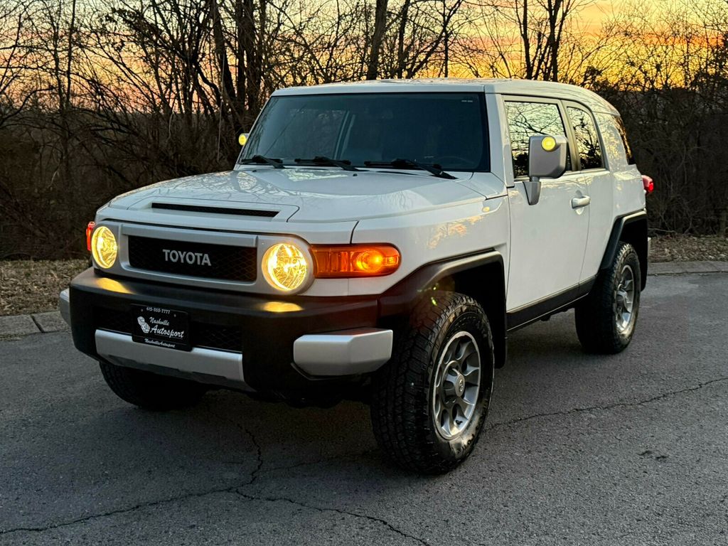 2011 Toyota FJ Cruiser 6-Speed Manual Trans, Rear Diff Lock, Upgrade / Convenience Pack - 22984371 - 14