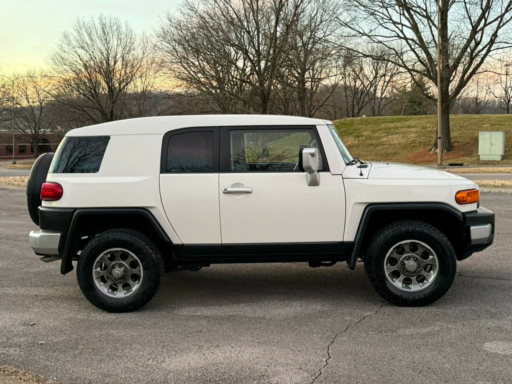 2011 Toyota FJ Cruiser 6-Speed Manual Trans, Rear Diff Lock, Upgrade / Convenience Pack - 22984371 - 7