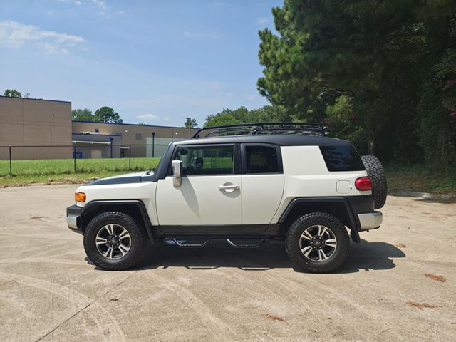 2011 Toyota FJ Cruiser  Print 2011 Toyota FJ Cruiser w/Rear Doors - 22902808 - 3