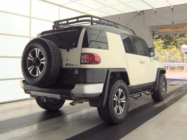2011 Toyota FJ Cruiser  Print 2011 Toyota FJ Cruiser w/Rear Doors - 22902808 - 41