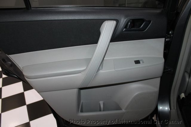 2011 Toyota Highlander 4WD 4dr V6 SE - 22948387 - 17