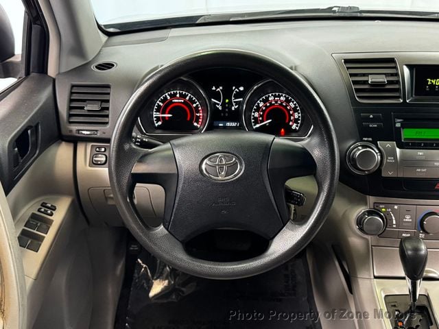 2011 Toyota Highlander BASE - 23037176 - 24