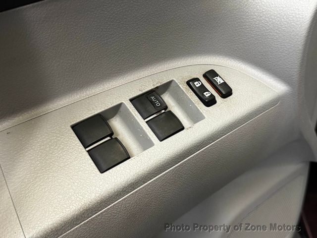 2011 Toyota Highlander BASE - 23037176 - 28