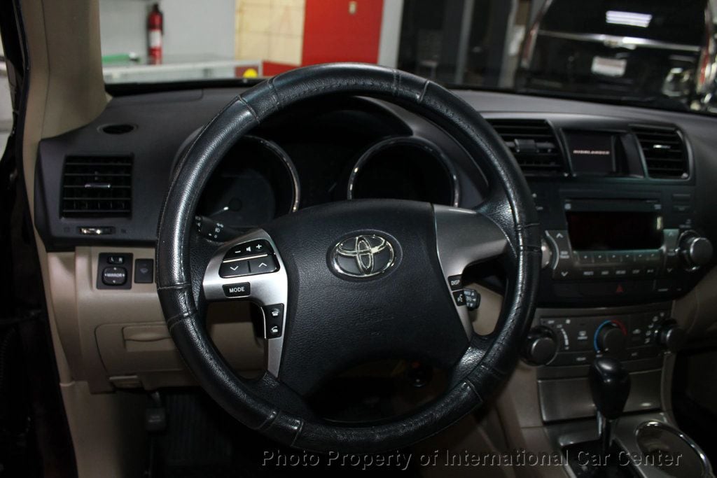 2011 Toyota Highlander Hybrid Sport Utility 4D - 22929130 - 14