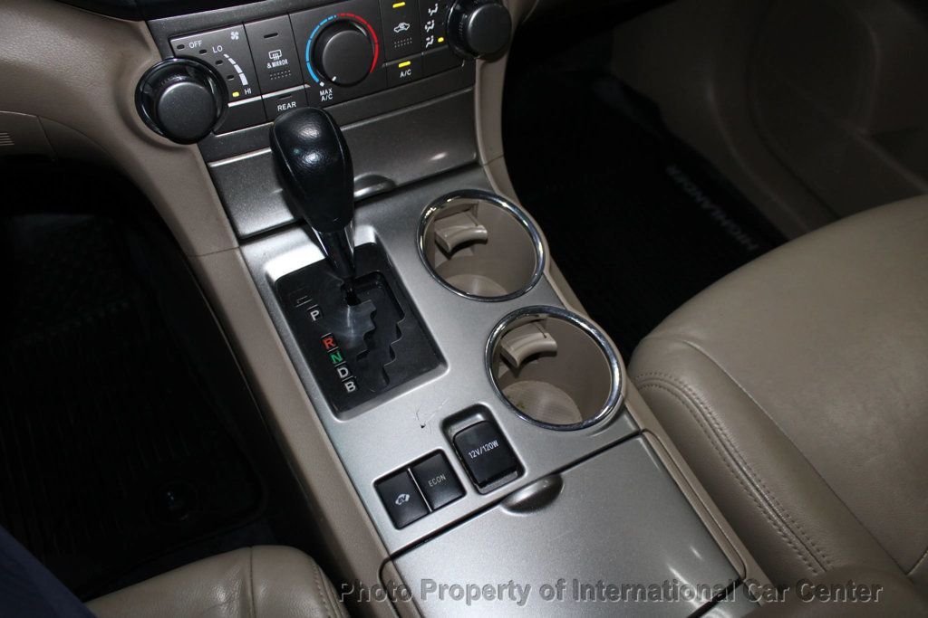 2011 Toyota Highlander Hybrid Sport Utility 4D - 22929130 - 19