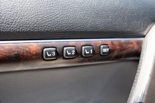 2011 Toyota Land Cruiser LocalTrade/Landcruiser/RearDVD/PushButtonStart/BackupCamera/NAV - 23034226 - 35
