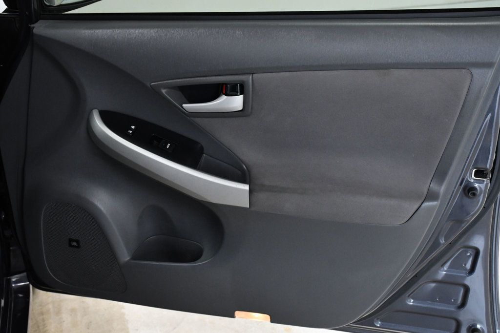 2011 Toyota Prius 2011 Toyota Prius Two  - 23001540 - 17