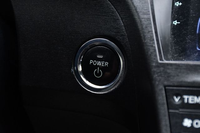 2011 Toyota Prius 2011 Toyota Prius Two  - 23001540 - 25