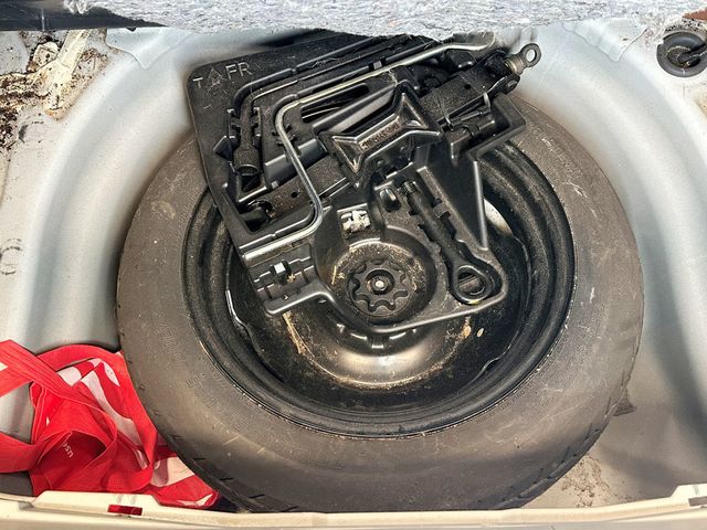 2011 Toyota Prius 5dr Hatchback I - 23065901 - 42