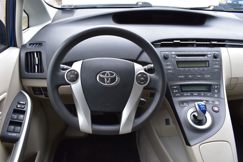 2011 Toyota Prius 5dr Hatchback II - 21933828 - 25