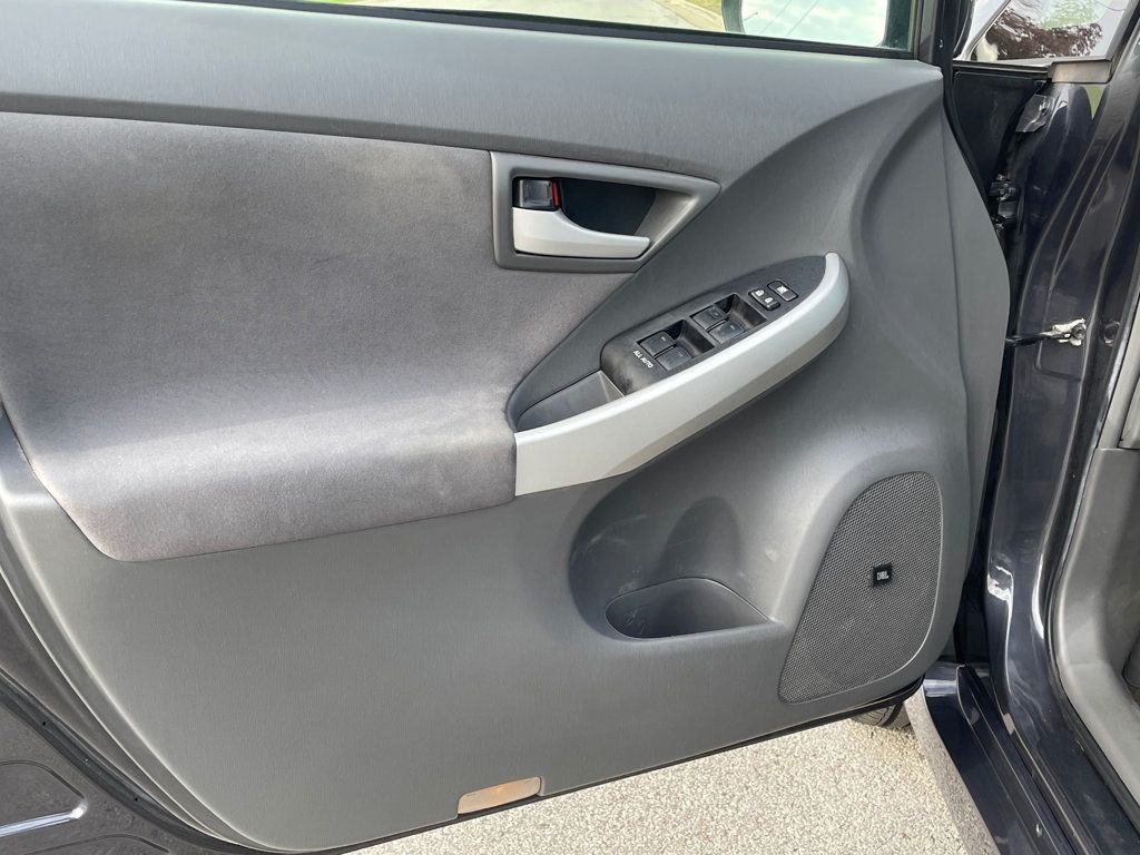 2011 Toyota Prius 5dr Hatchback III - 23101455 - 11