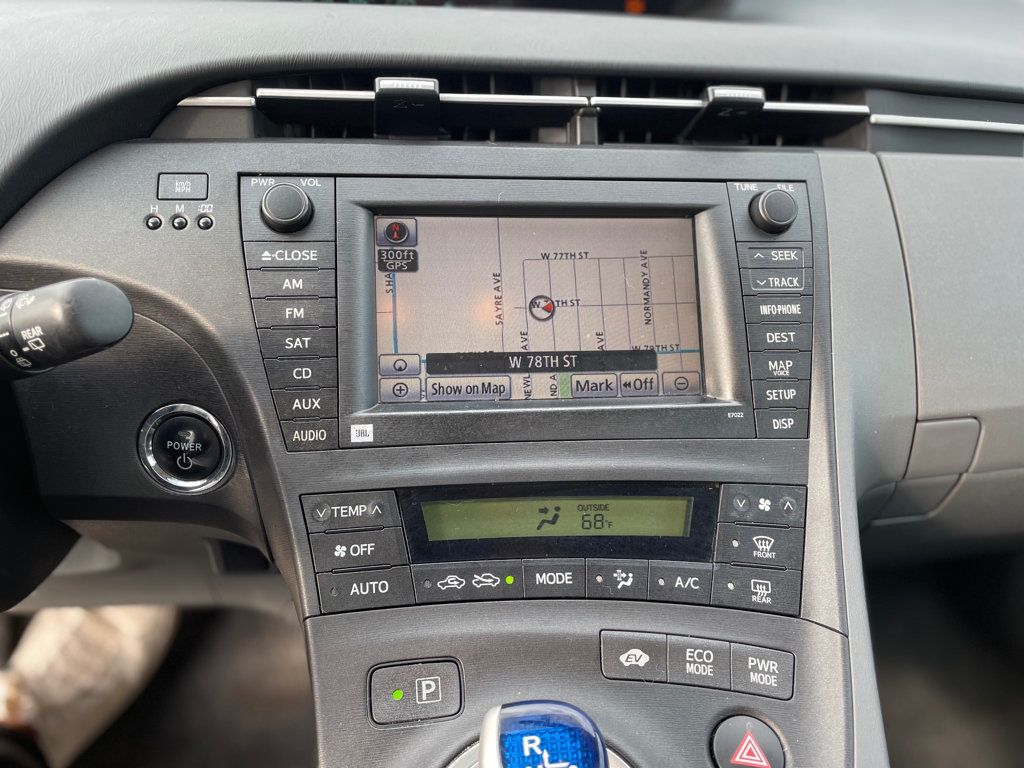 2011 Toyota Prius 5dr Hatchback III - 23101455 - 18