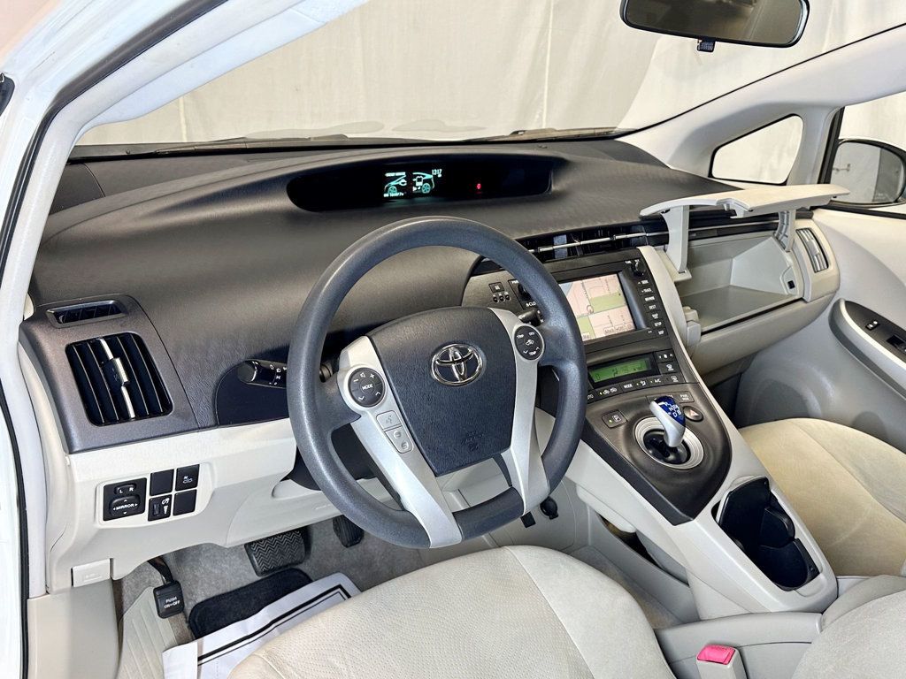 2011 Toyota Prius 5dr Hatchback III - 23065901 - 22