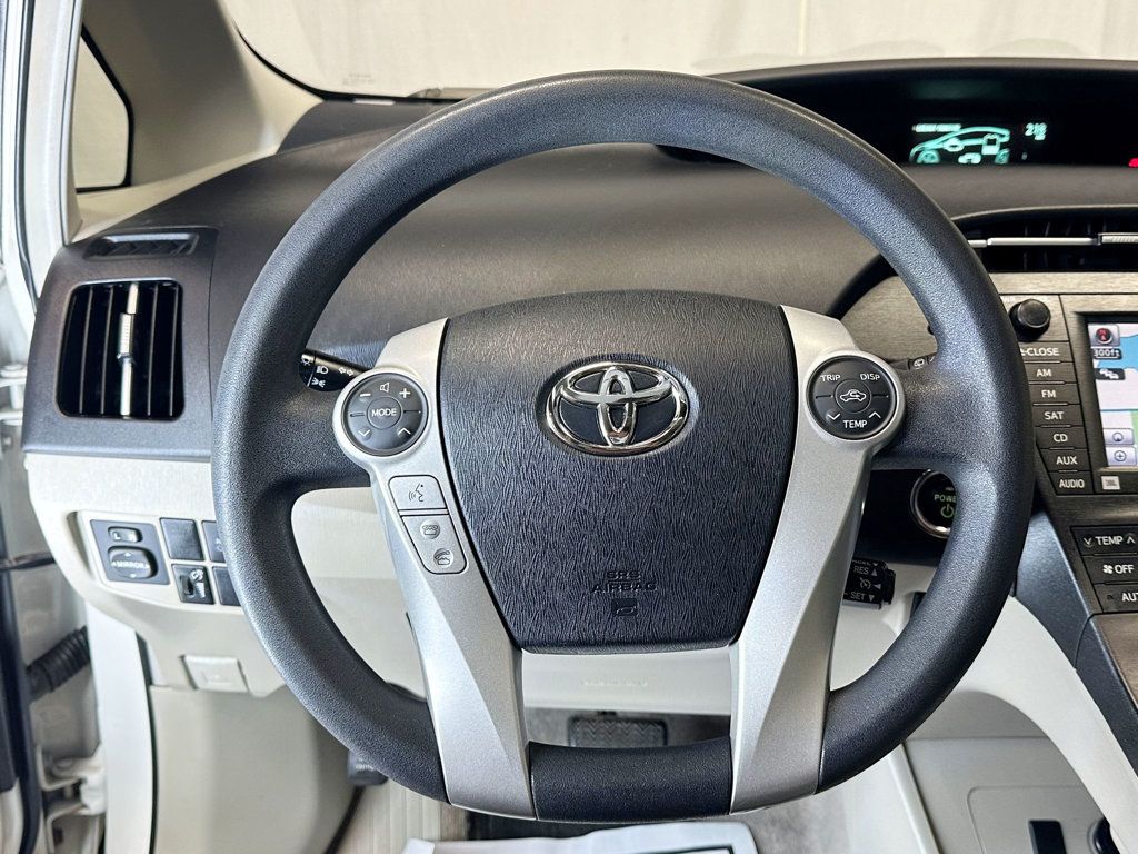 2011 Toyota Prius 5dr Hatchback III - 23065901 - 24