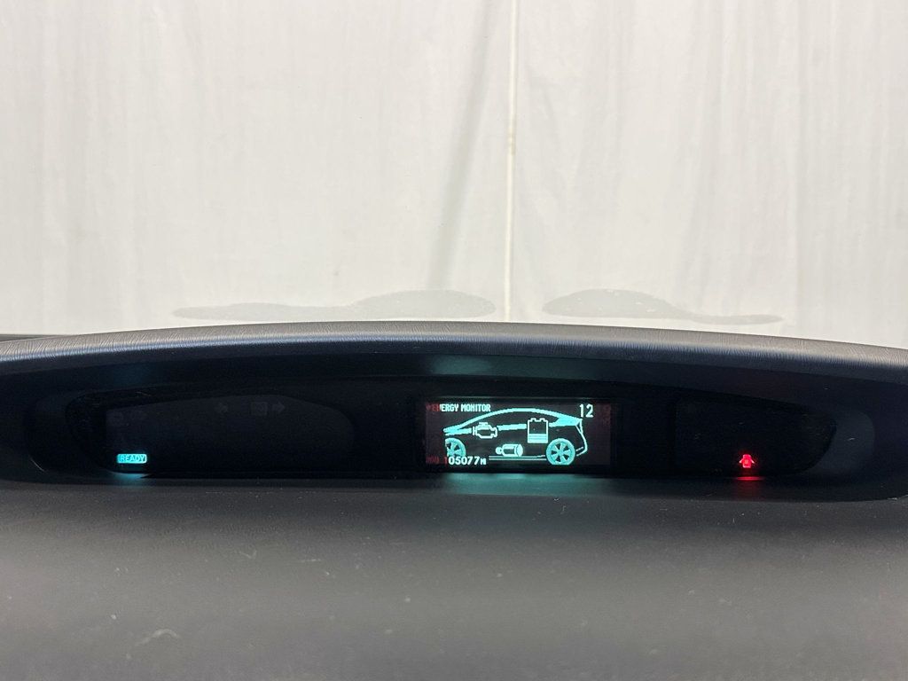 2011 Toyota Prius 5dr Hatchback III - 23065901 - 26