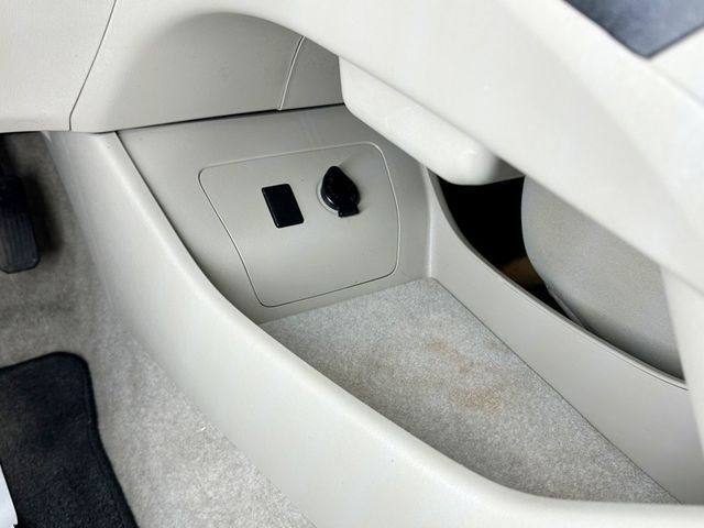 2011 Toyota Prius 5dr Hatchback III - 23065901 - 31