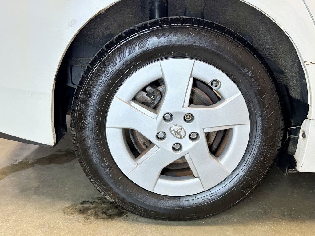 2011 Toyota Prius 5dr Hatchback III - 23065901 - 43