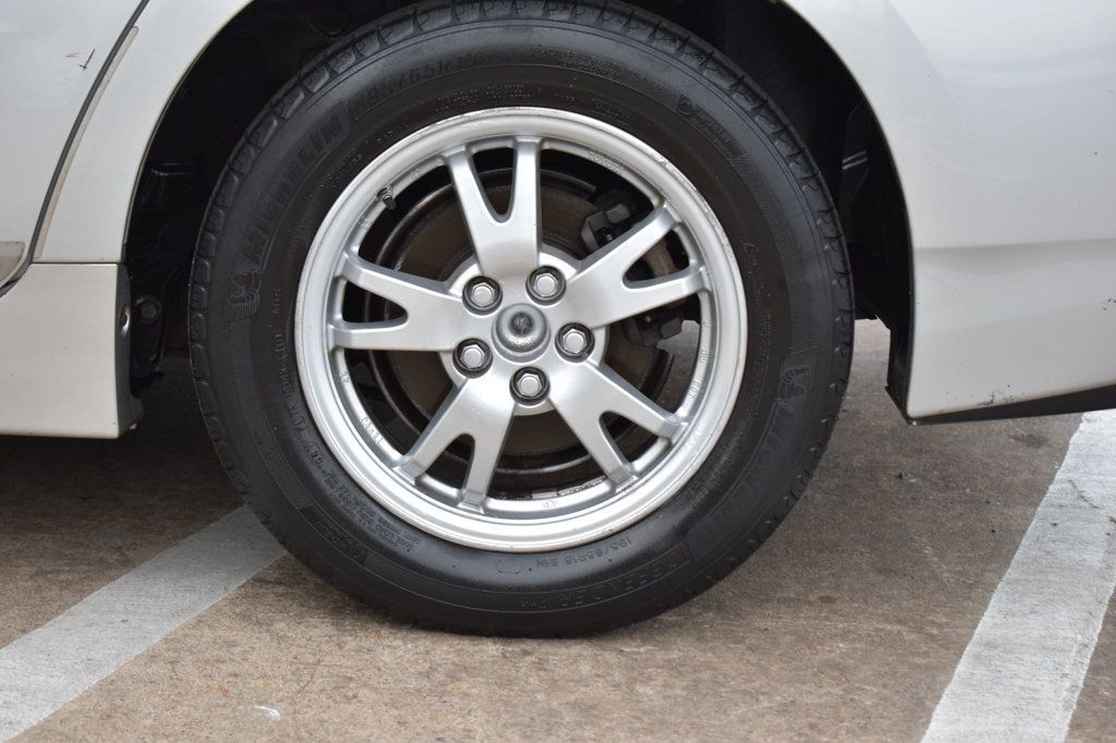 2011 Toyota Prius 5dr Hatchback IV - 22956873 - 10