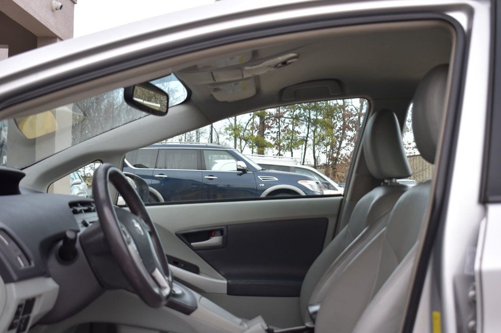 2011 Toyota Prius 5dr Hatchback IV - 22956873 - 12