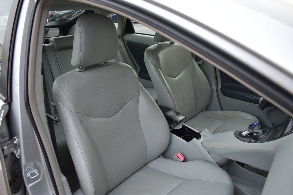 2011 Toyota Prius 5dr Hatchback IV - 22956873 - 16