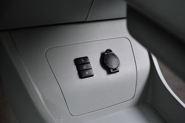 2011 Toyota Prius 5dr Hatchback IV - 22956873 - 36