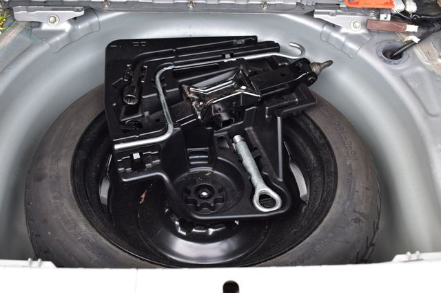 2011 Toyota Prius 5dr Hatchback IV - 22956873 - 43