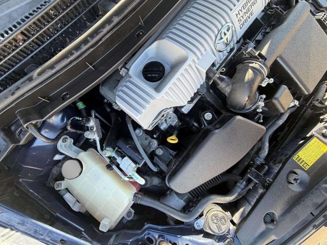 2011 Toyota Prius Five 4dr Hatchback - 22962835 - 29