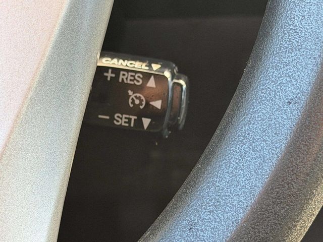 2011 Toyota Prius Five 4dr Hatchback - 22962835 - 33