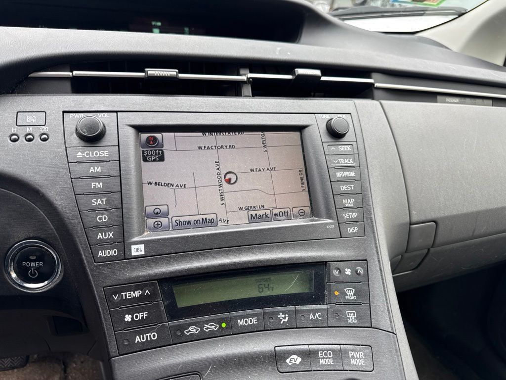 2011 Toyota Prius Three - 23045790 - 9