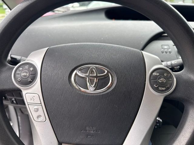 2011 Toyota Prius Three - 23045790 - 11